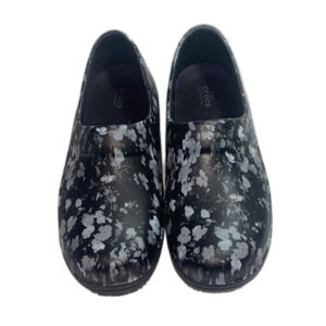 Crocs Floral Non Slip Dual Comfort Clogs Slip on Shoes Work Shoes Sandals